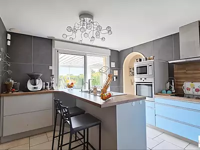 Maison, 196 m²