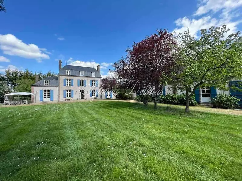 Maison, 600 m²