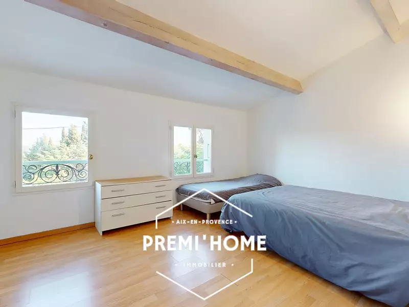 Maison, 211 m²