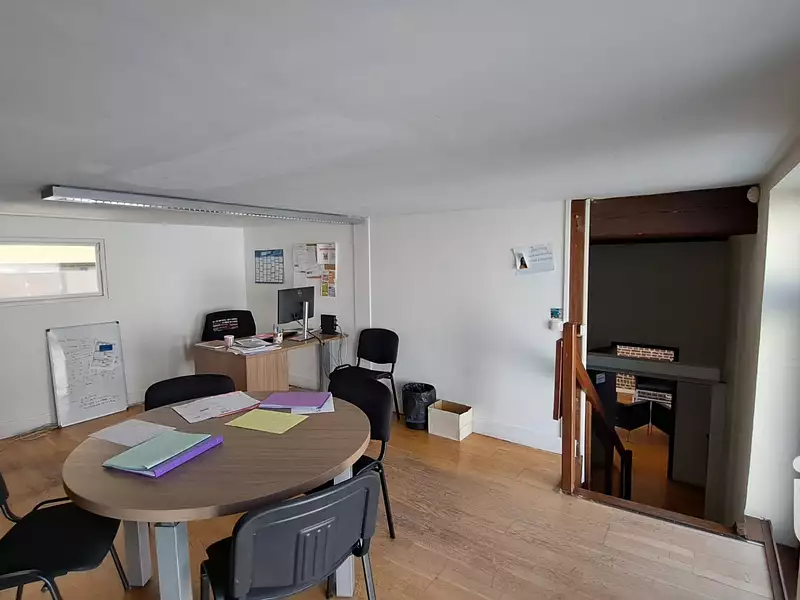 Immeuble, 643 m²