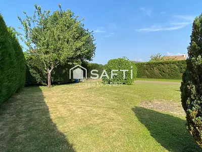 Terrain, 670 m²
