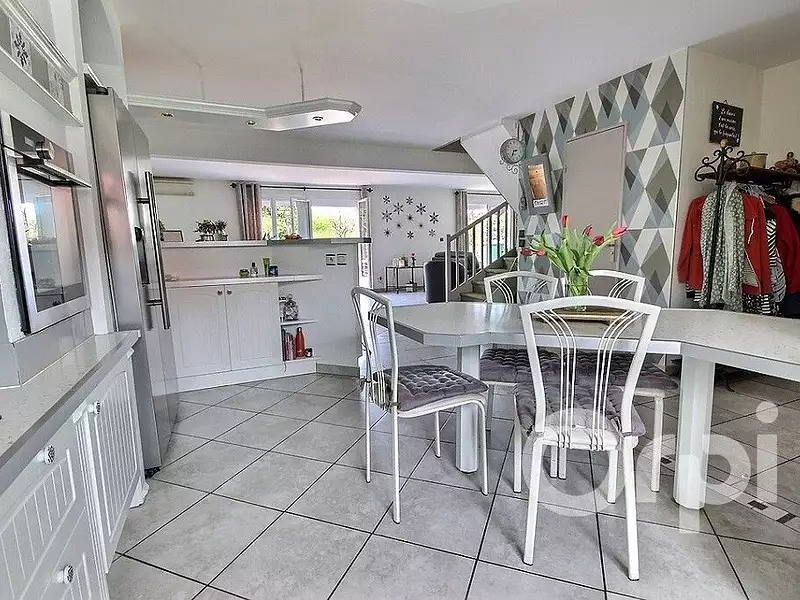 Maison, 147 m²