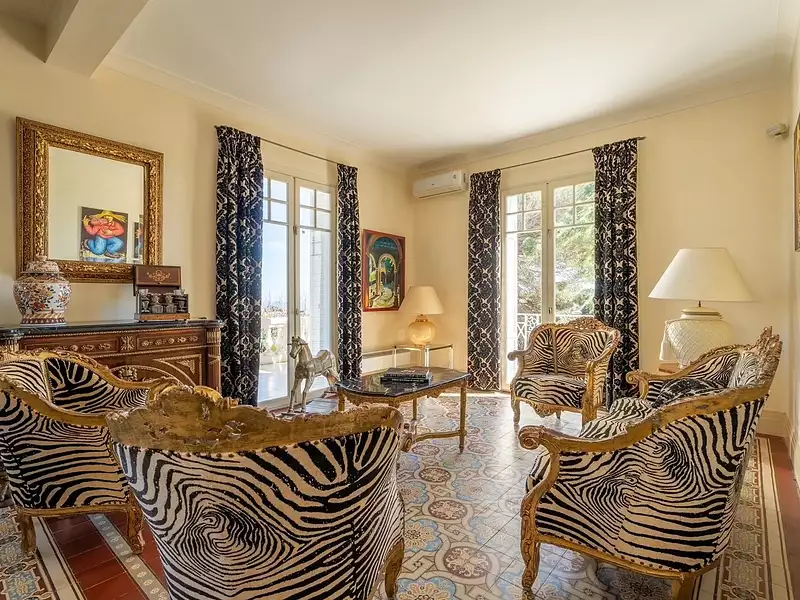 Maison, 338 m²