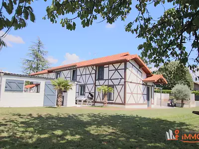 Maison, 220 m²