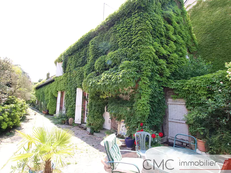 Maison, 236 m²
