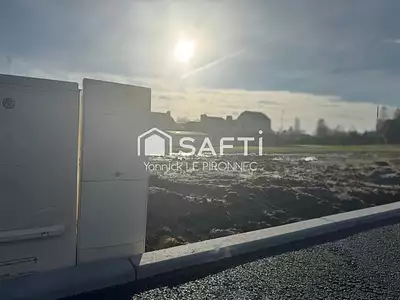 Terrain, 821 m²