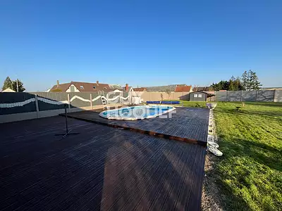 Maison, 225 m²