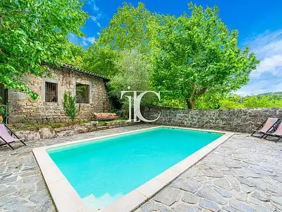 Maison, 333,5 m²
