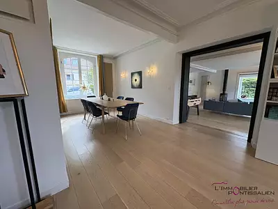 Maison, 280 m²