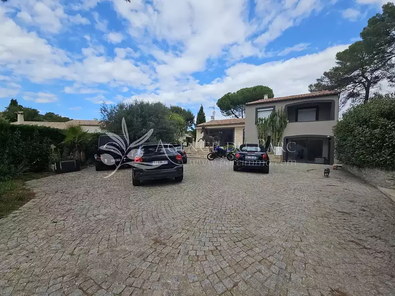 Maison, 200 m²