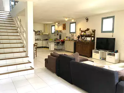 Maison, 245 m²