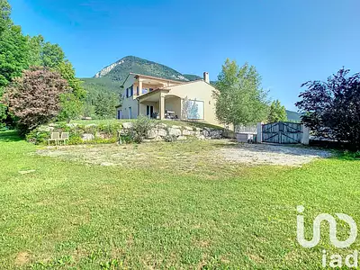 Maison, 220 m²