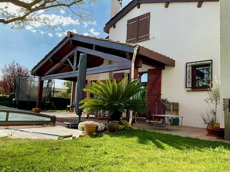 Maison, 168 m²