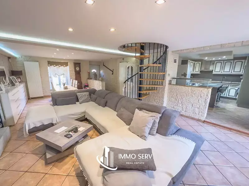 Maison, 180 m²
