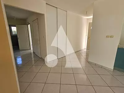 Maison, 99 m²