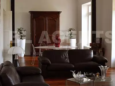 Maison, 331 m²