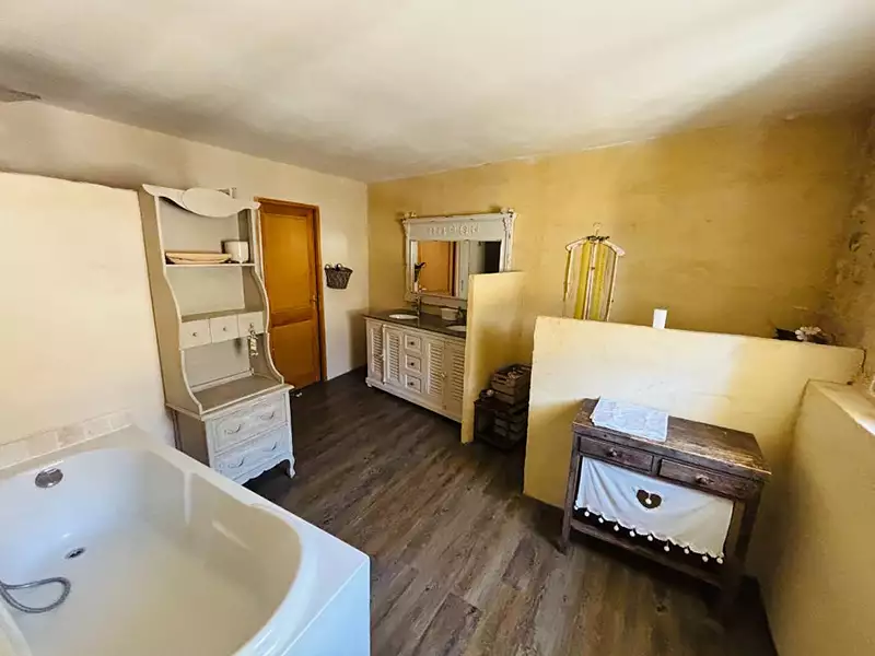 Maison, 215 m²