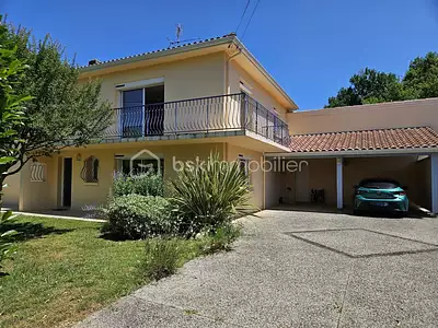 Maison, 244 m²