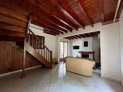 Maison, 166 m²