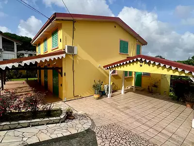 Maison, 181,36 m²