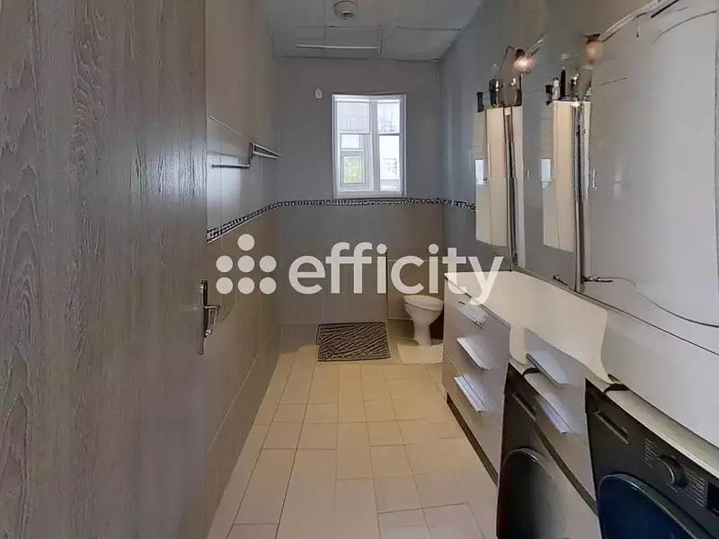 Maison, 210 m²