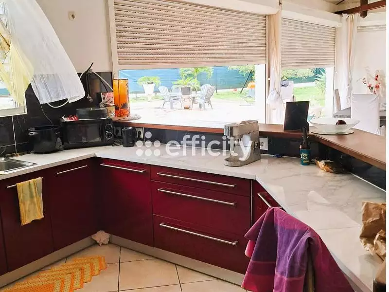Maison, 168 m²
