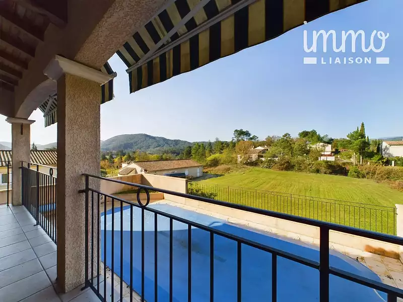 Maison, 102 m²