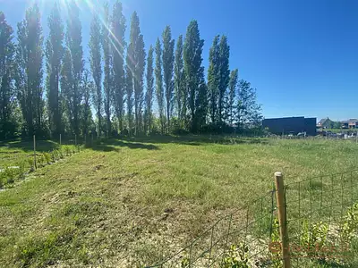 Terrain, 758 m²