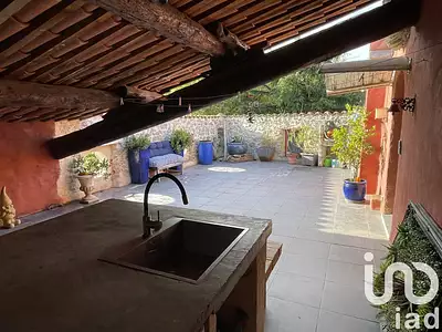 Maison, 240 m²