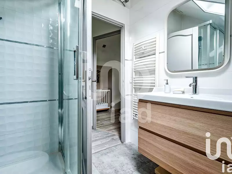 Maison, 220 m²