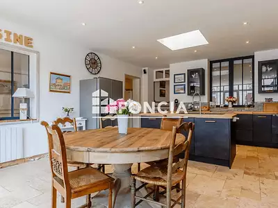 Maison, 167 m²