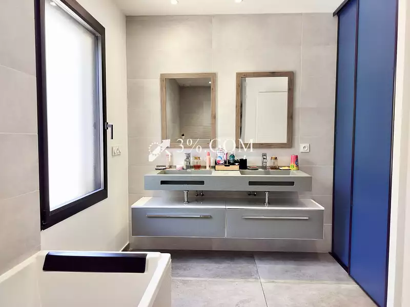 Maison, 200 m²
