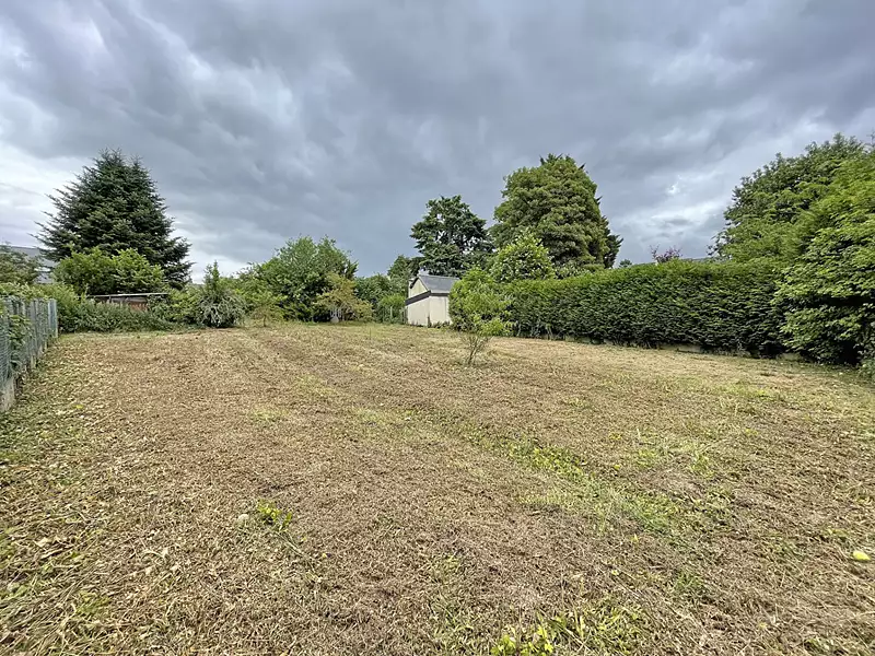 Terrain, 1 825 m²