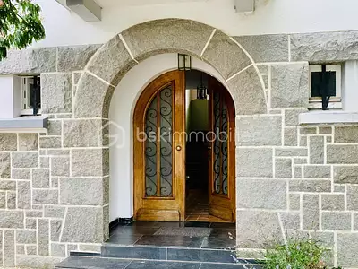 Maison, 244 m²