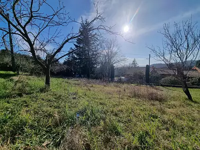 Terrain, 715 m²