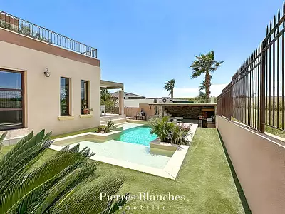 Maison, 228 m²