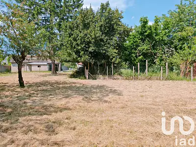 Terrain, 900 m²