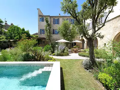 Maison, 1 160 m²