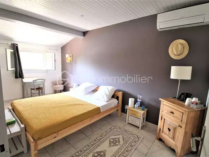 Maison, 239 m²