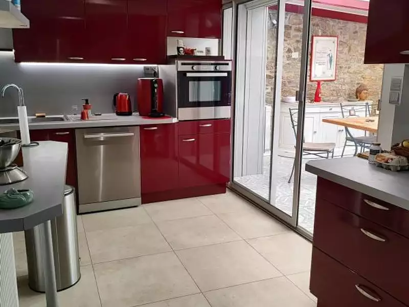 Maison, 225 m²