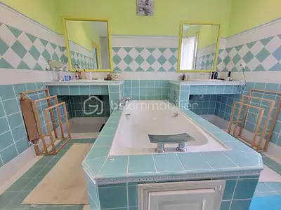 Maison, 240 m²