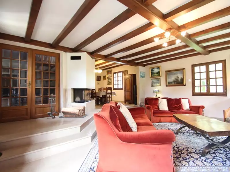 Maison, 256 m²