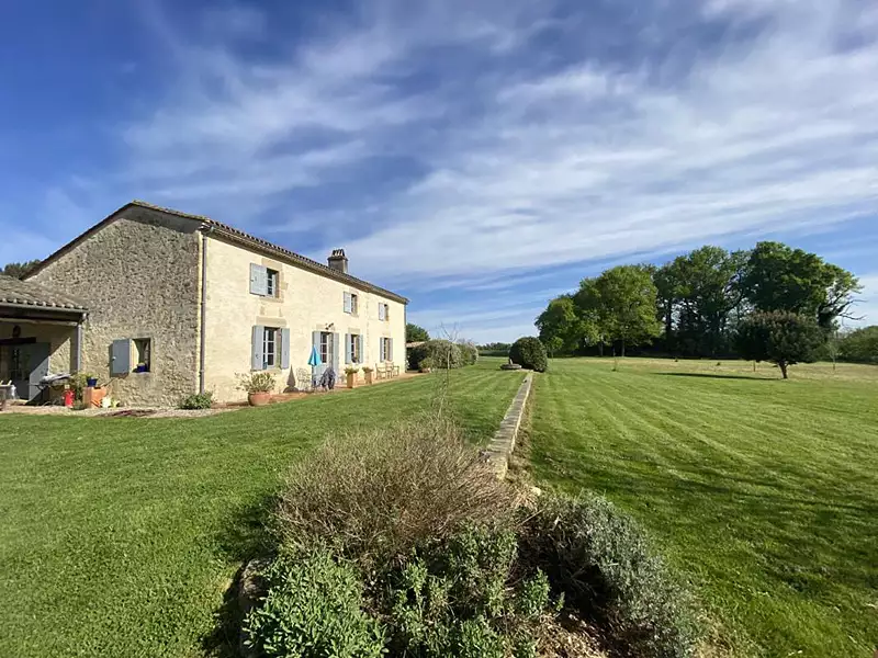 Maison, 235 m²