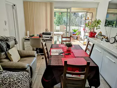 property.description.title