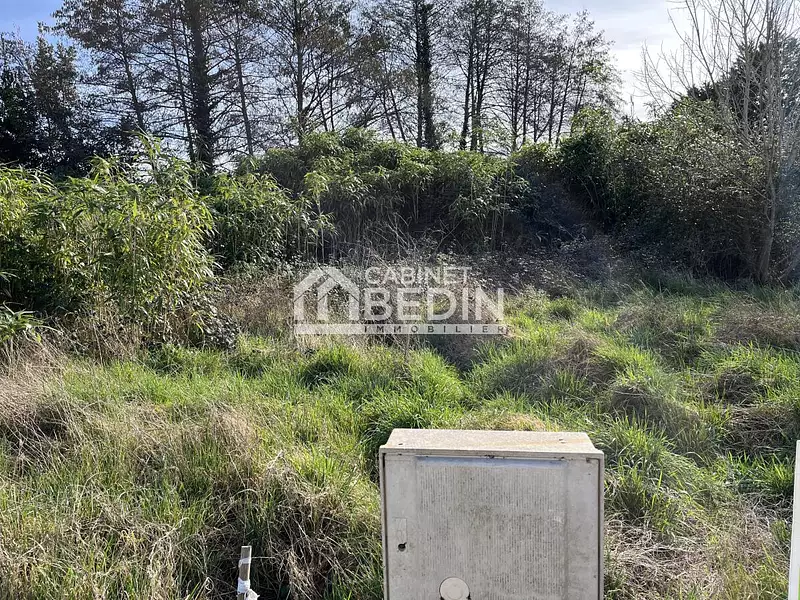 Terrain, 1 016 m²