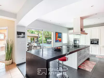 Maison, 330 m²