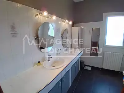 Maison, 230 m²