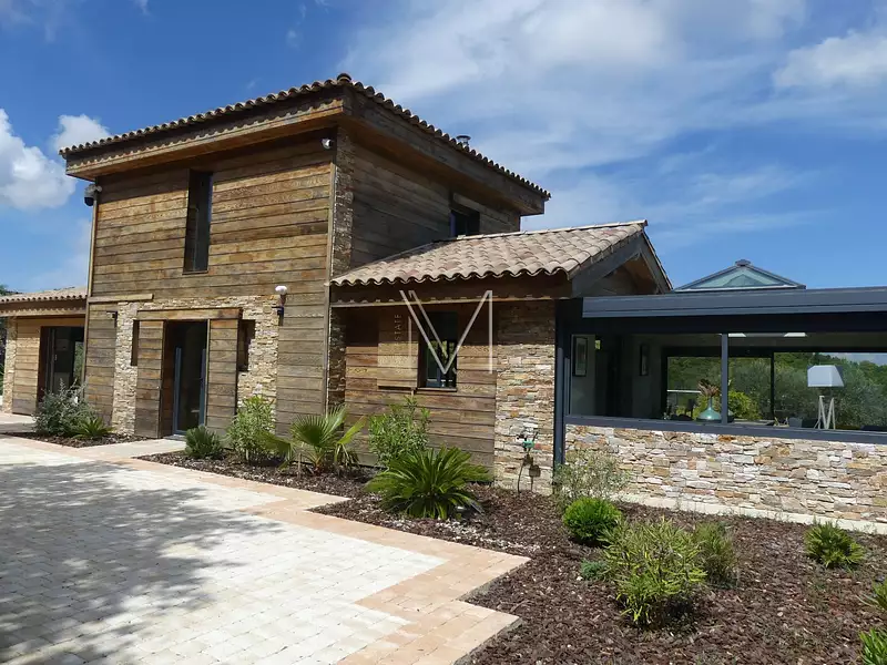 Maison, 180 m²