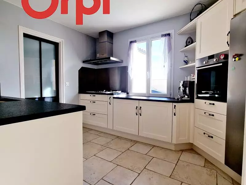 Maison, 130 m²