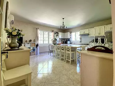 Maison, 331 m²